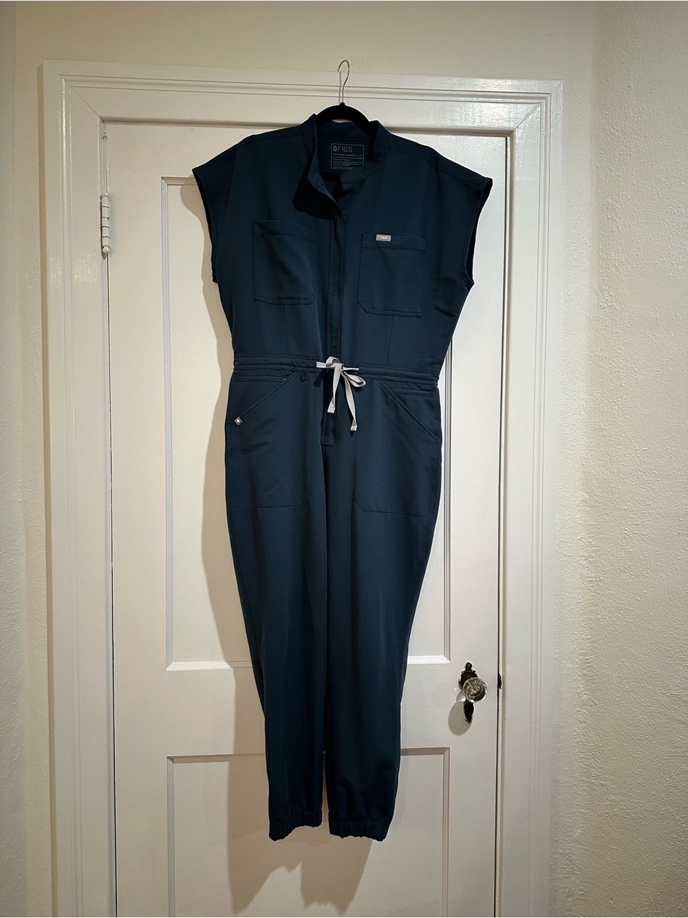 Figs Rafaela Jogger Scrub Jumpsuit, size large petite